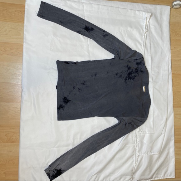 Ruched Tie Dye Top - Maniere de voir - Picture 6 of 6